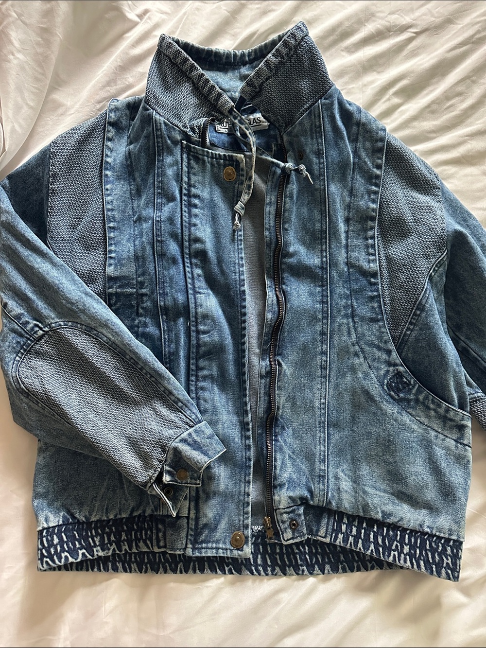 Vintage-Inspired Blue Denim Jacket - Women